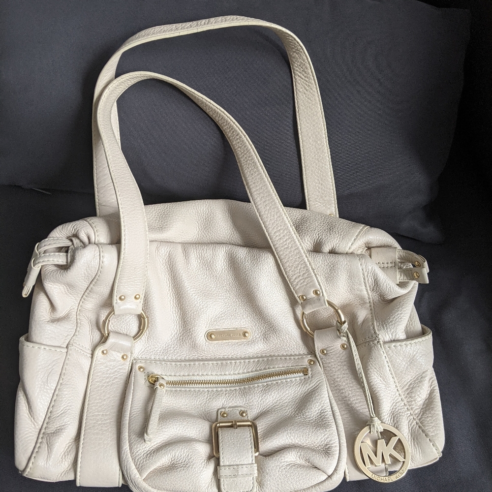 Micheal Kors - Cream/Gold Pebbled Leather Satchel